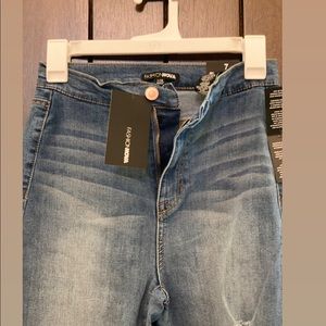Fashion Nova Ankle Jeans